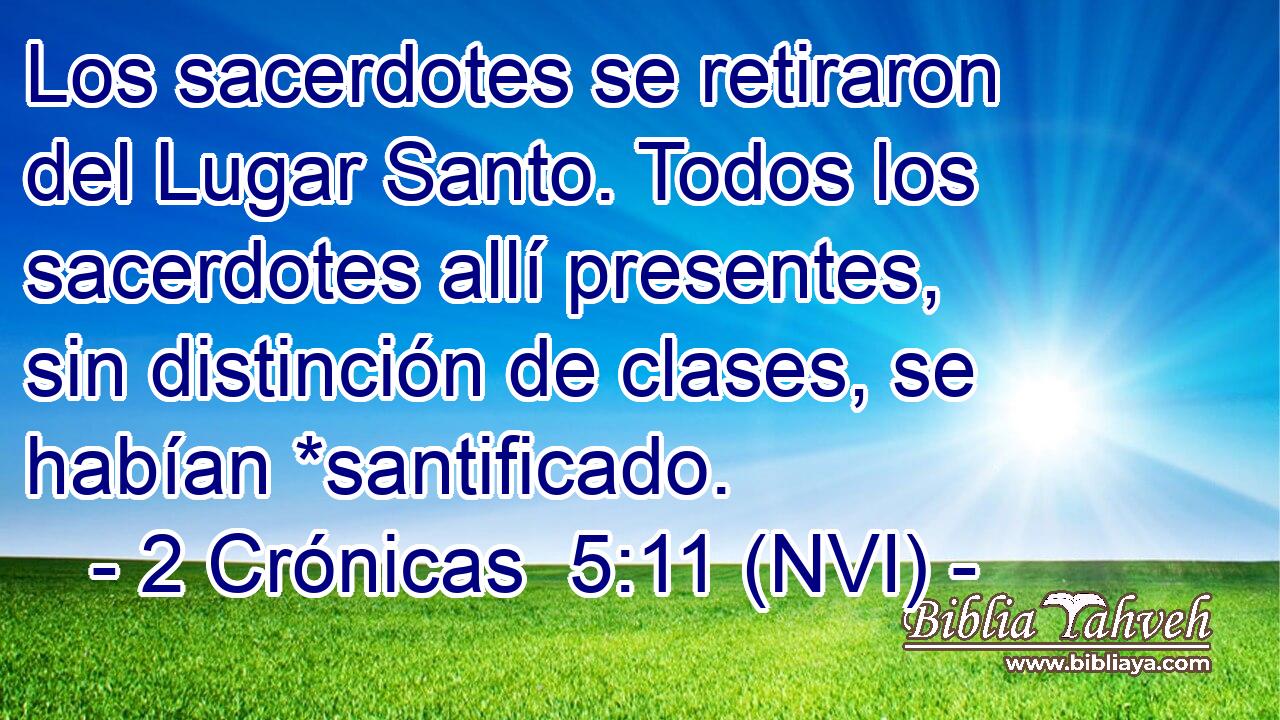  Los sacerdotes se retiraron del Lugar Santo. Todos los sacerdotes allí presentes, sin distinción de clases, se habían *santificado. 