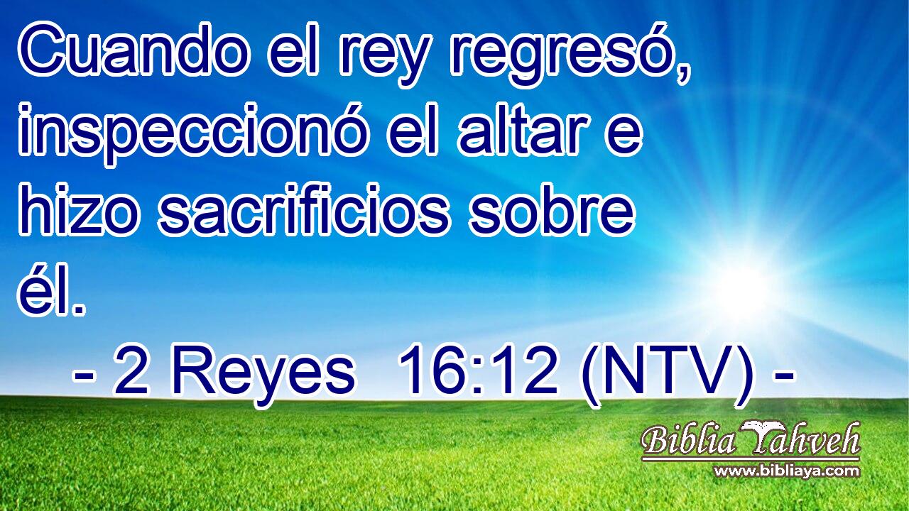 Cuando el rey regresó, inspeccionó el altar e hizo sacrificios sobre él.