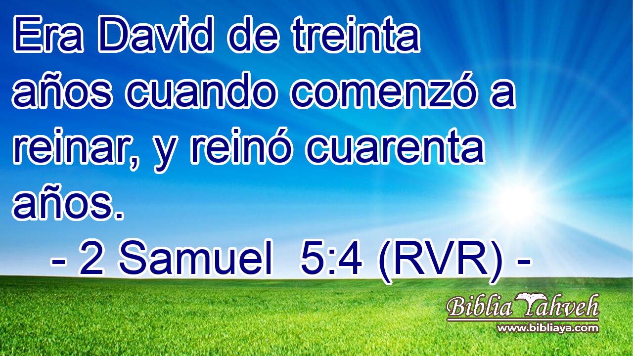 Era David de treinta años cuando comenzó a reinar, y reinó cuarenta años.