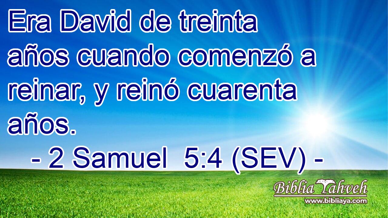 Era David de treinta años cuando comenzó a reinar, y reinó cuarenta años.