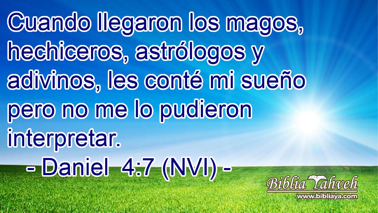  Cuando llegaron los magos, hechiceros, astrólogos y adivinos, les conté mi sueño pero no me lo pudieron interpretar. 