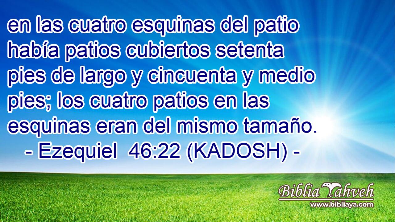  en las cuatro esquinas del patio había patios cubiertos setenta pies de largo y cincuenta y medio pies; los cuatro patios en las esquinas eran del mismo tamaño. 