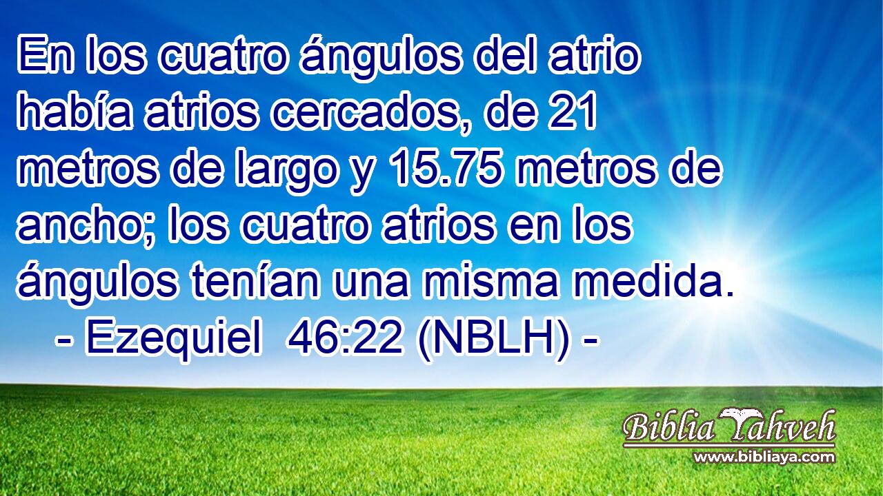  En los cuatro ángulos del atrio había atrios cercados, de 21 metros de largo y 15.75 metros de ancho; los cuatro atrios en los ángulos tenían una misma medida. 