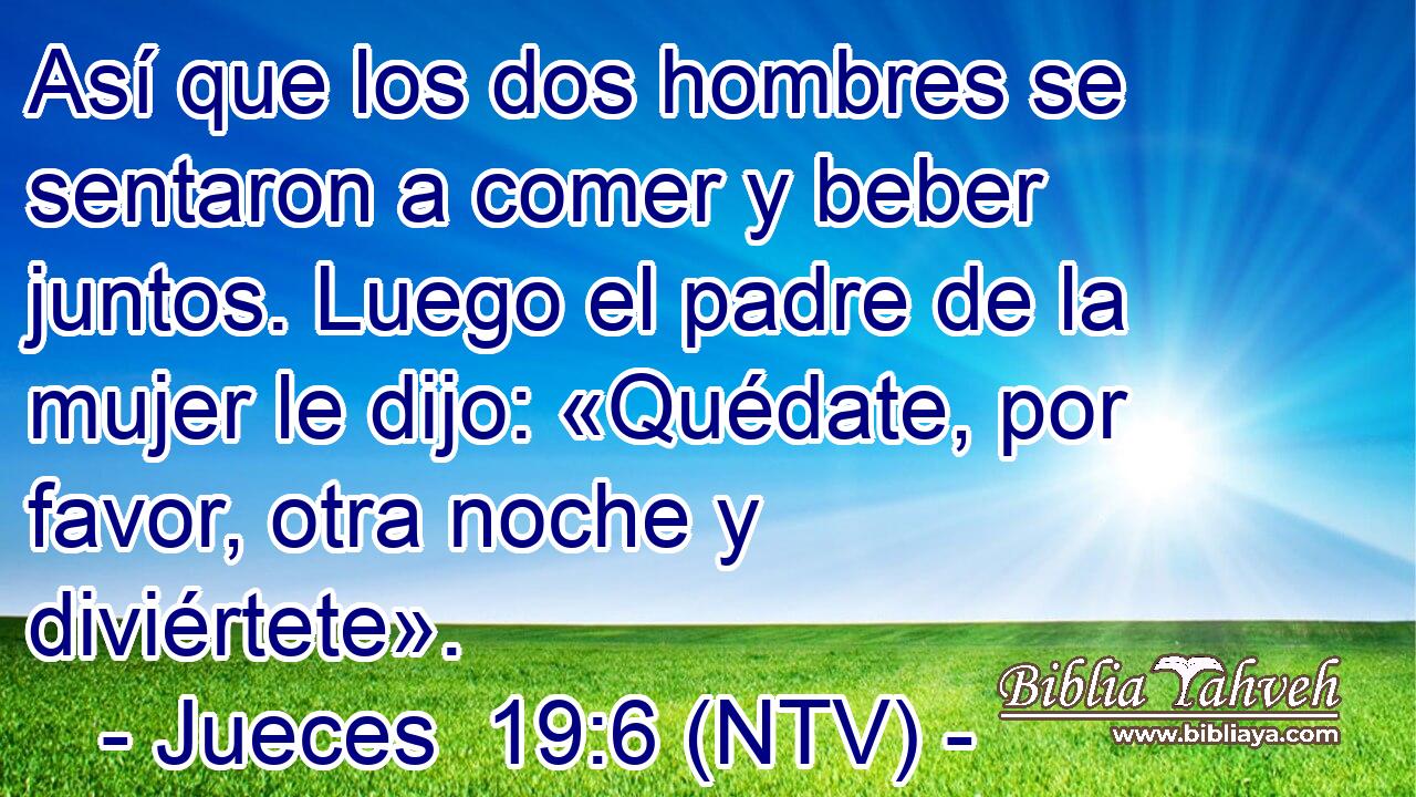 Así que los dos hombres se sentaron a comer y beber juntos. Luego el padre de la mujer le dijo: «Quédate, por favor, otra noche y diviértete».