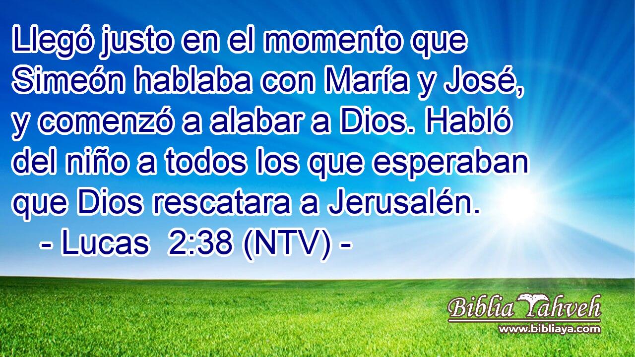Llegó justo en el momento que Simeón hablaba con María y José, y comenzó a alabar a Dios. Habló del niño a todos los que esperaban que Dios rescatara a Jerusalén.