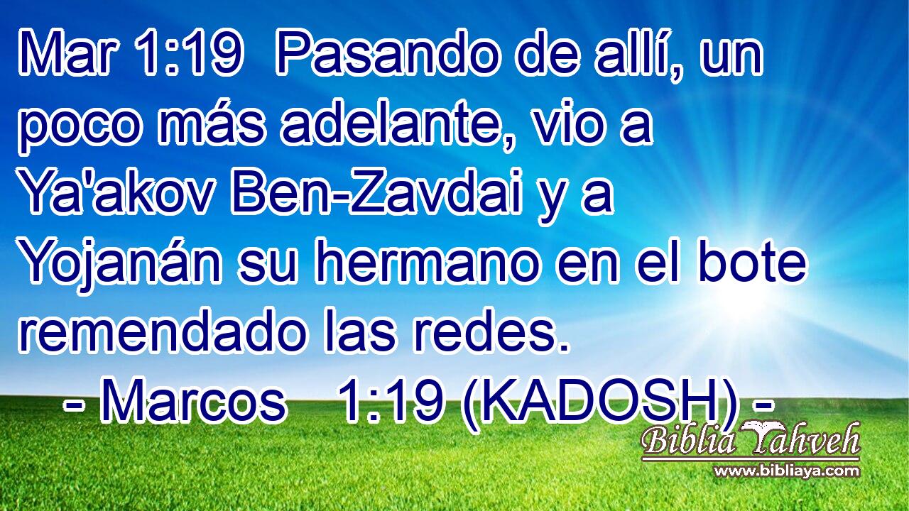  Pasando de allí, un poco más adelante, vio a Ya'akov Ben-Zavdai y a Yojanán su hermano en el bote remendado las redes. 