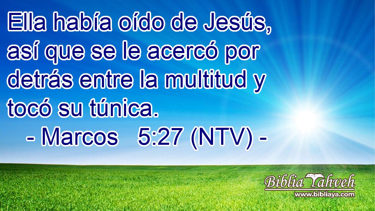 Ella había oído de Jesús, así que se le acercó por detrás entre la multitud y tocó su túnica.