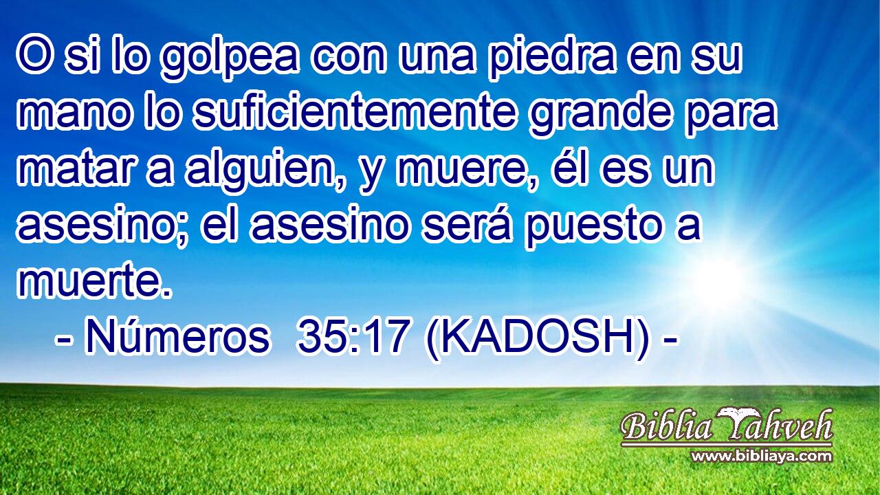  O si lo golpea con una piedra en su mano lo suficientemente grande para matar a alguien, y muere, él es un asesino; el asesino será puesto a muerte. 