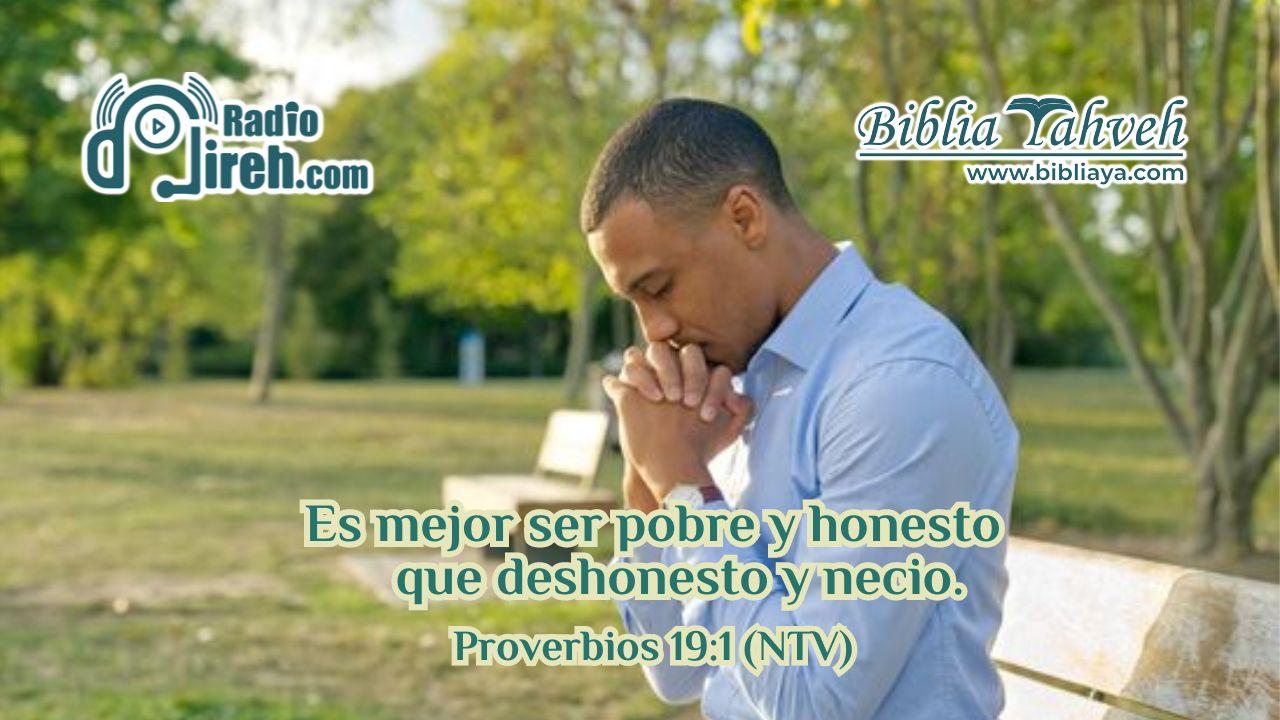 Es mejor ser pobre y honesto, que deshonesto y necio.